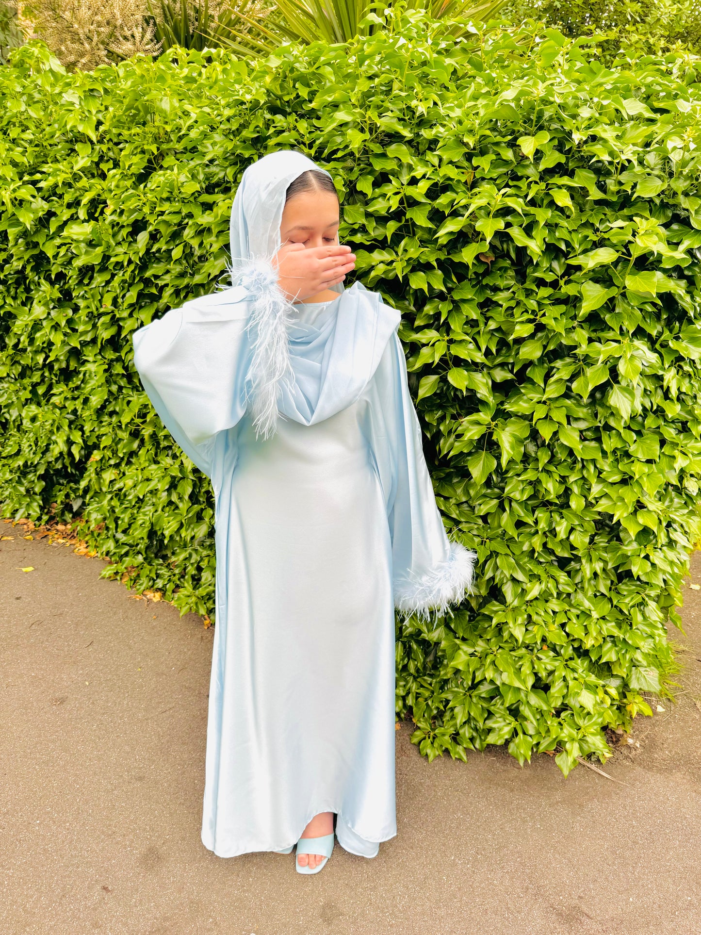 ZOHA PASTEL FEATHER ABAYA