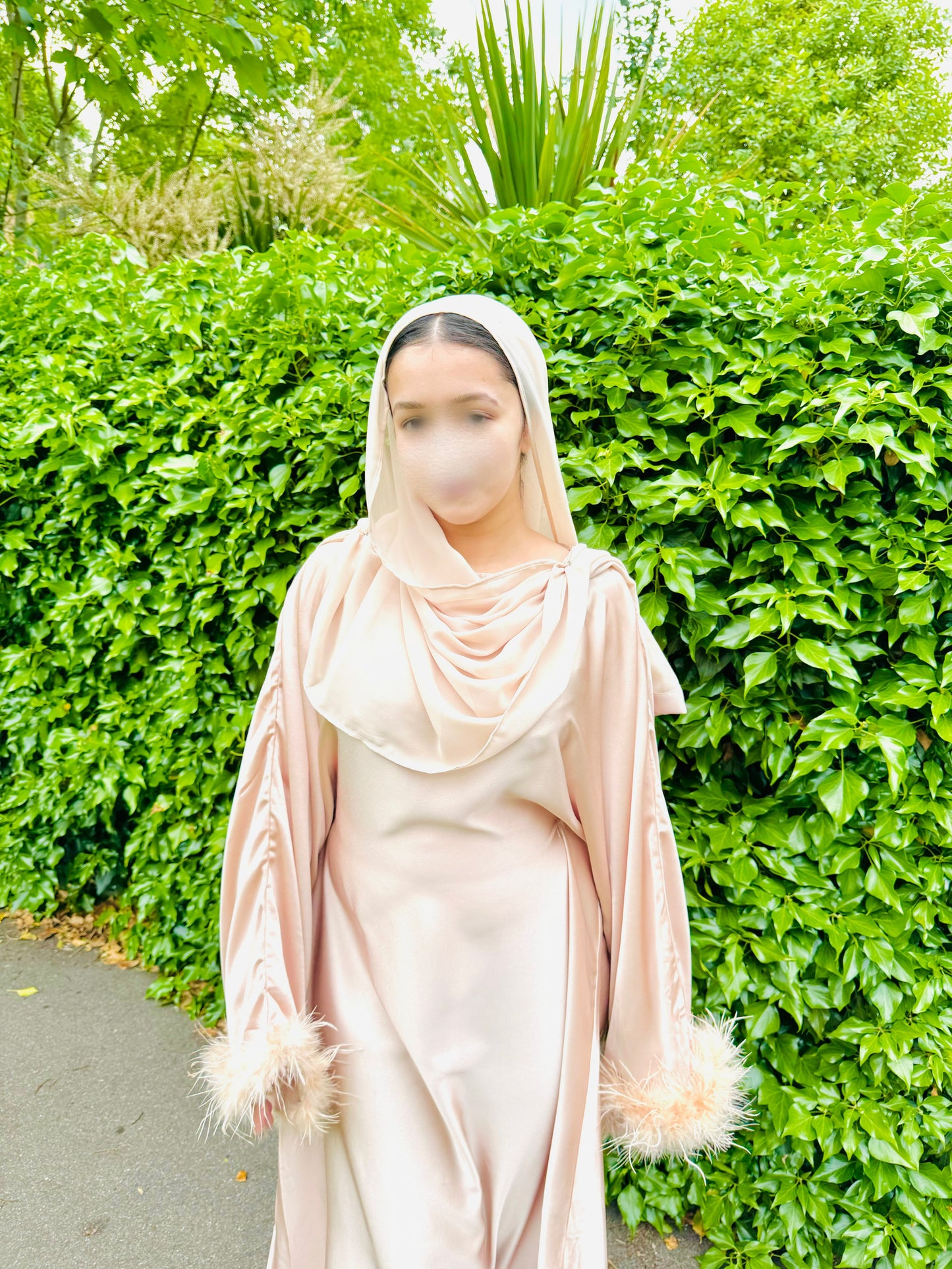 ZOHA PASTEL FEATHER ABAYA